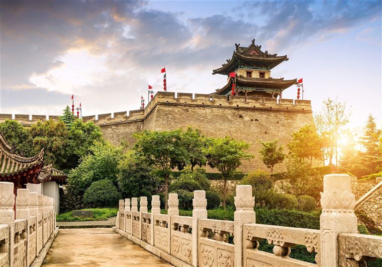 Kunstvolle Kontraste in China und Hongkong ©gui yong nian/adobestock